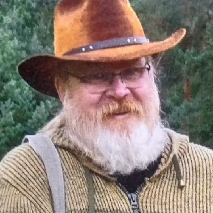 3 Briefe: | Batteriespeicher | Militär Standorte | Stadtbild |