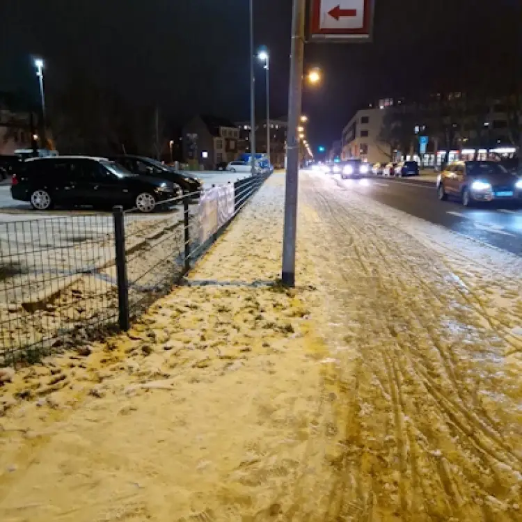 An die SVZ- Ignoranz oder schon Mobbing- Eisglätte auf Schweriner Radwegen